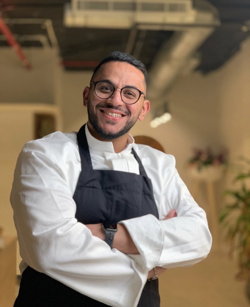 طيب خلونا نسوي تصويت مين الأفضل بالطبخ و التقديم لايك احمد الزامل رتويت بن قاسم مع ذكر السبب