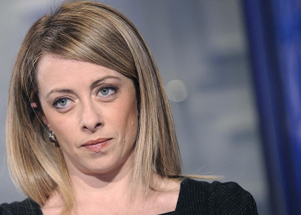 Coronavirus, Meloni: monitorare immigrati irregolari era razzista e impossibile, ora sinistra ha scoperto come tracciare spostamenti degli italiani lavocedelpatriota.it/coronavirus-me…