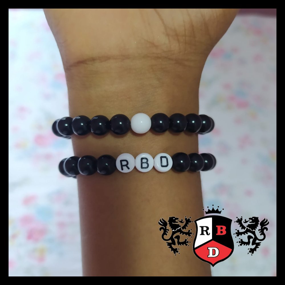 LeshanStore's tweet image. 🐉 pulseira RBD 🐉

💸 10 reais (kit com as duas) ou 5 reais (cada) + frete
📦 pedidos via DM