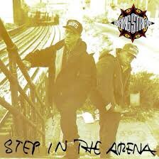 Gang Starr dévoile son second album en 1991 « Step In The Arena ». Un projet très important dans l’histoire du groupe de NY pour notamment deux raisons :_ Ils trouvent leurs propres sonorités à partir de cet album _ Premier véritable classic du duo