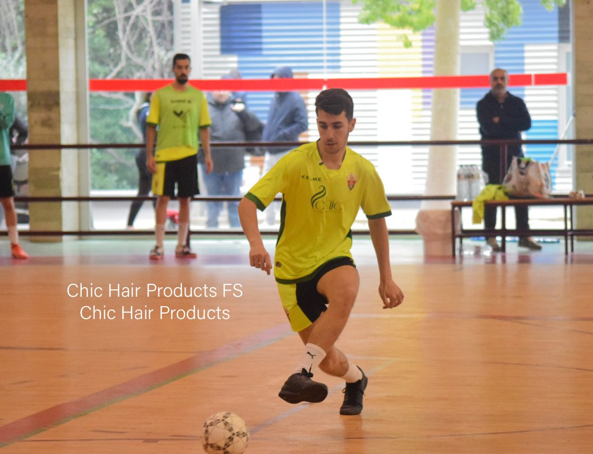 ¡A demás, las preguntas vais a hacerlas VOSOTROS! Una vez sepamos quién será el primero en pasar por nuestro "poli deluxe" os pediremos que dejéis las preguntas que queráis que el jugador elegido responda.