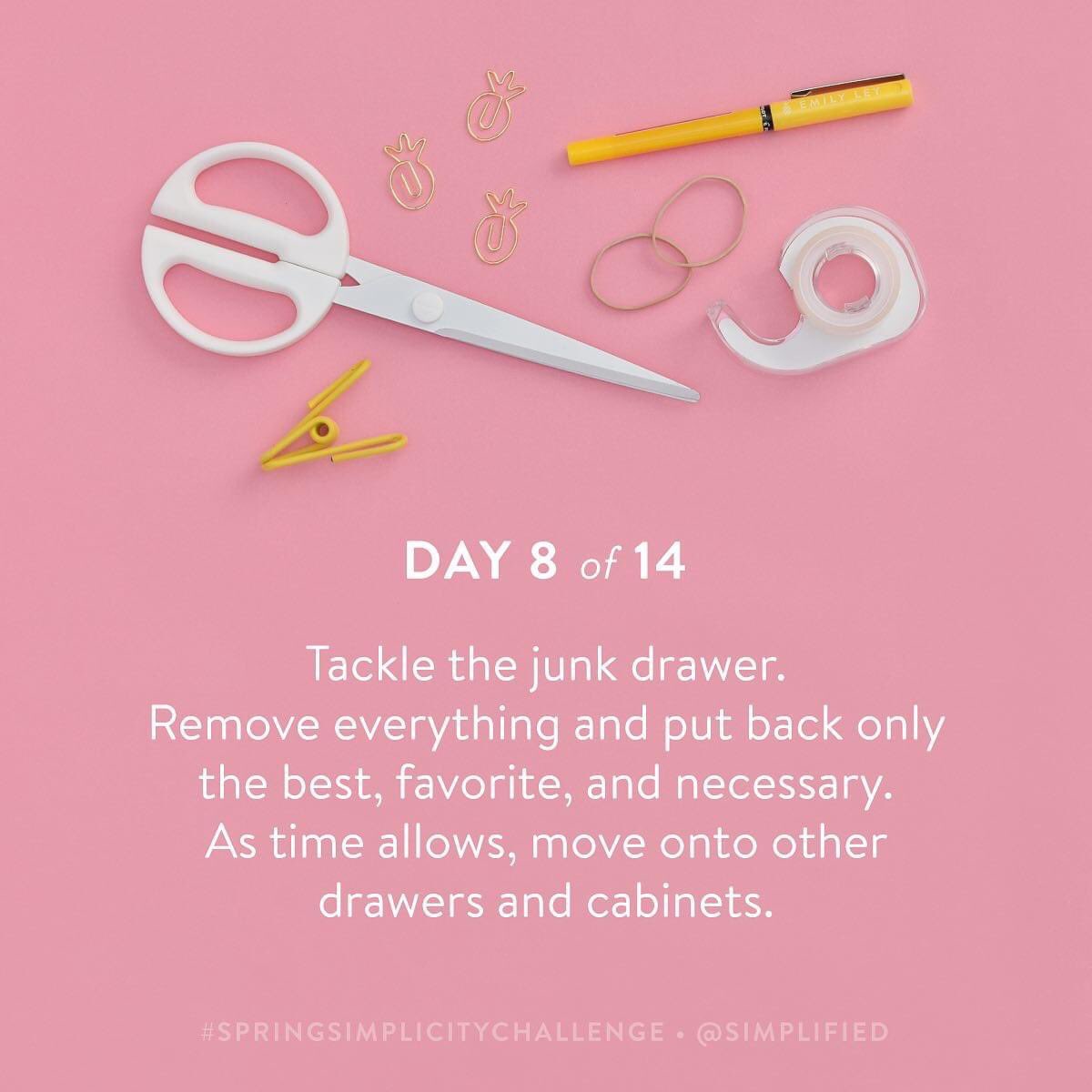 h0pewildfl0wers's tweet image. #SpringSimplicityChallenge Day 8 of 14: We all have these drawers. Clean them out and pare down to what you really need. Post 🌟 here once you’ve done it!
-
Visit Simplified for more sources and tips to Simplify your home 🏠 
➡️ shrsl.com/27s0c
-
#springcleaningchallenge