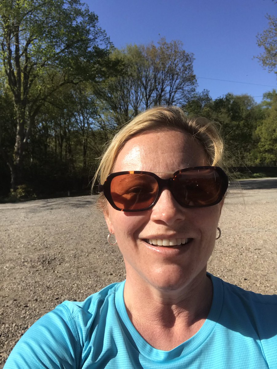 RachelUTG's tweet photo. @BWH_NHS @Gymshark #NHSSweatySelfie @BWH_NHS #tryingtosmile #5km https://t.co/lLjTCNbzwi