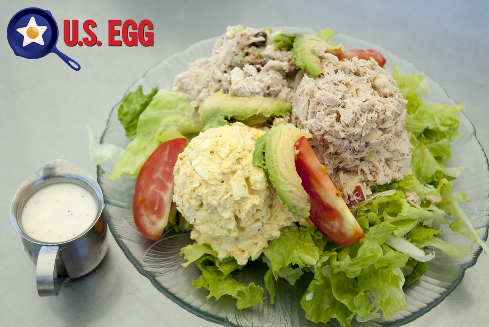 usegg's tweet photo. Enjoy triple the flavor for lunch with our Egg Salad, Albacore Salad &amp; Chicken Salad Combo. Enjoy three fresh and savory scoops on a bed of lettuce with sliced tomato and avocado. #OpenForTakeOut #USEgg #LunchTakeOut https://t.co/0cwHmKxu7Z