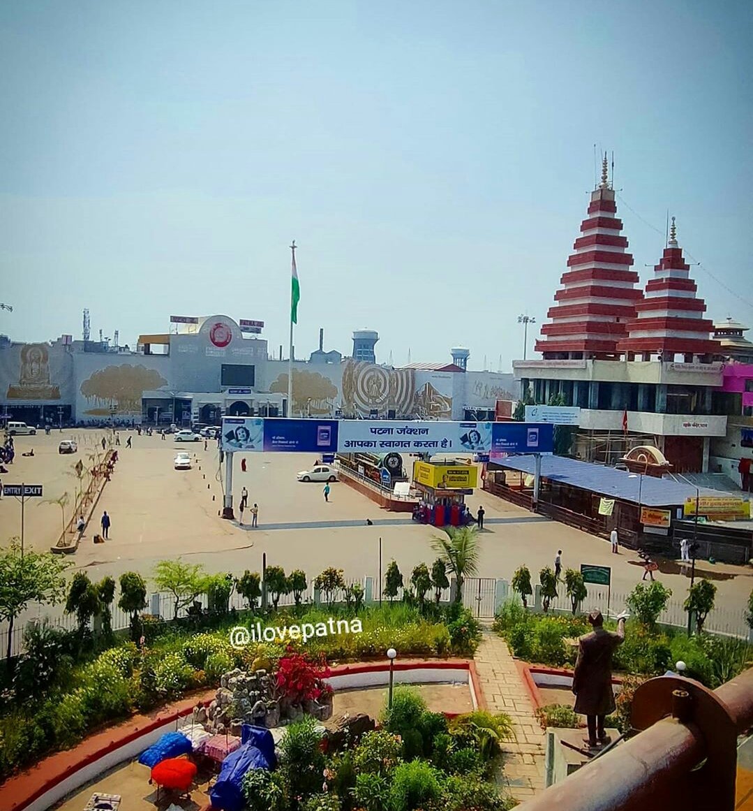 imteyazkhizar's tweet image. In the age of #Lockdown, Patna Junction Railway Station is wearing a deserted look.
#lockdowneffect
#LockdownGuidelines
@s_raza2000  @s_szama @college_mewat @drashfaquealam