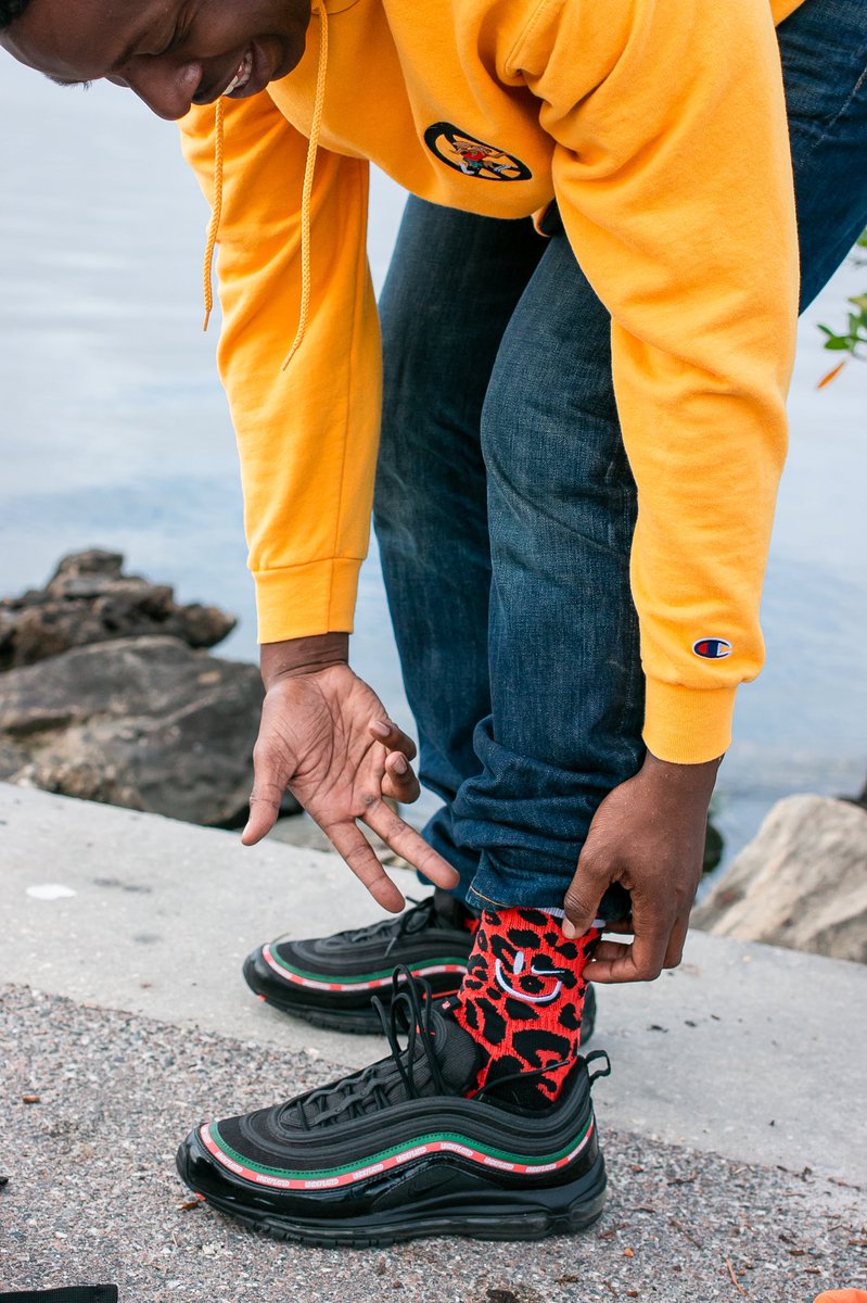 litehops's tweet photo. Running Club Hoodies available now on https://t.co/0CNBcxeKG4!
#litehops #Spring #Running #Club #Hoodie #HappyHolidaze #TheMWP #SmokeResponsibly #Peace #ThePastThePromiseThePresent https://t.co/NCNjf3fB9G