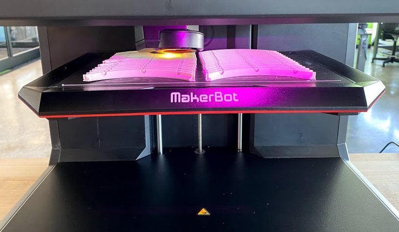 FlemingCollege's tweet photo. Fleming College uses downtown @InnovationPtbo MakerSpace to help create face shield parts for frontline workers https://t.co/tKfovVupyw #FlemingHelps #COVID19 #InThisTogether @Ptbo_Canada https://t.co/uwW2AXWCFa