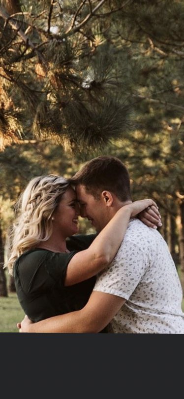 acournoyer3's tweet photo. Hey @BuschBeer  we are still planning to be married on June 19th, but nobody will be able to make the wedding due to COVID-19 and limitations on attendance. Some free beer would help though #BuschWeddingGift #Sweepstakes https://t.co/vR520fpokp
