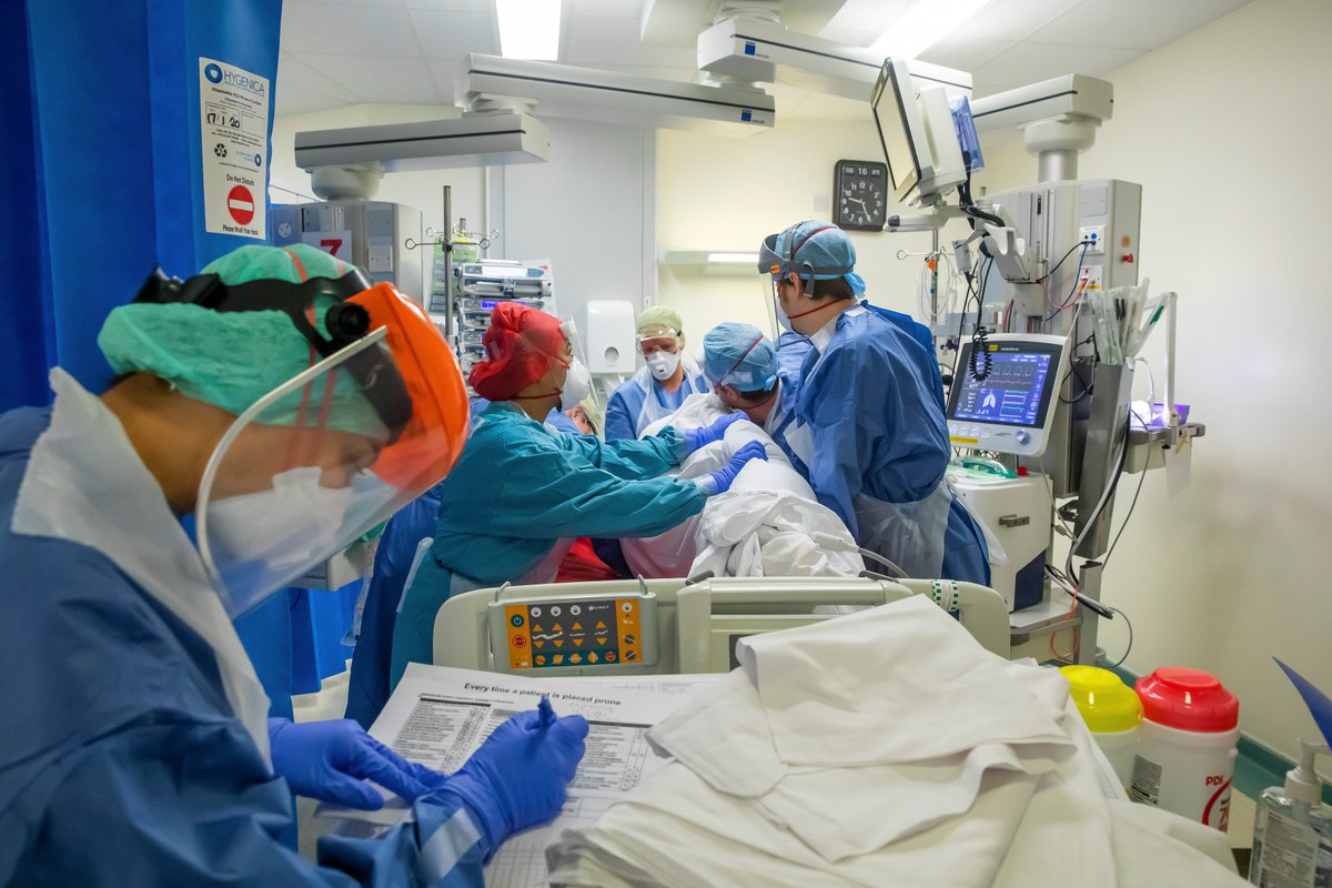 WeeksJonny's tweet image. I've had the most eye-opening access to the hospital in Coventry where I was born. Here's my piece on the #NHS heroes who are fighting Coronavirus and saving lives. Huge thanks to all @nhsuhcw  theguardian.com/world/2020/apr…