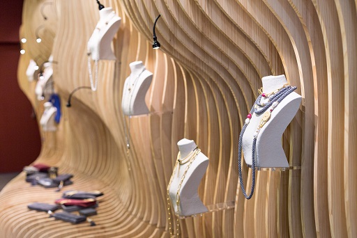 10Decoracion's tweet image. Tiendas Eva Kay by @Mimetrica  Atelier . Gracias al diseño #paramétrico y la tecnología de fresado #CNC eleva el concepto de la innovación a su máxima expresión con interiores impactantes y una ejecución impecable.  blgs.co/POfUQi