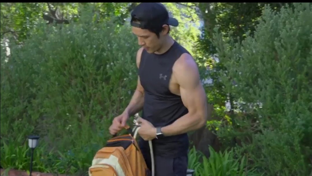 skieskat's tweet photo. Harry really think it's ok to just flash us out like that, tank top, arm veins and all and write cute and funny captions and make us hear delightful Xia's giggles 🥰🥰🥰🥰 with that sweet Charlie lying around and not knowing what a blessed dog he is 😆
This tutorial was 👌🏼😍 https://t.co/XwtRcAJKmH