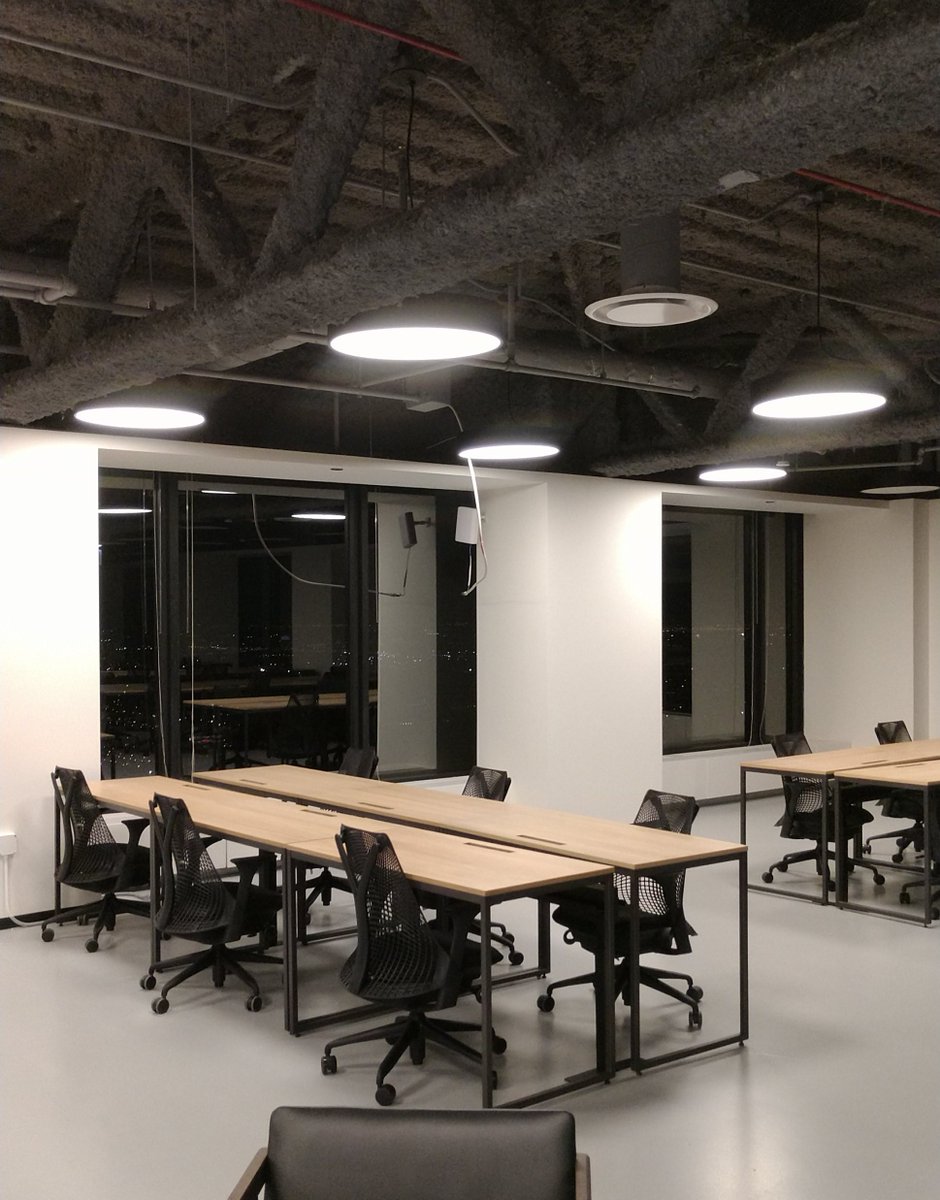 DSIChicago's tweet photo. Industrious at Willis Tower is starting to come together! We can't wait to see the beautiful finished space! #DSI #GeneralContractor #GC #WillisTower #Chicago #CRE #Industrious #ProgressPic #Interiors #DSI https://t.co/gp7yNEc0aq