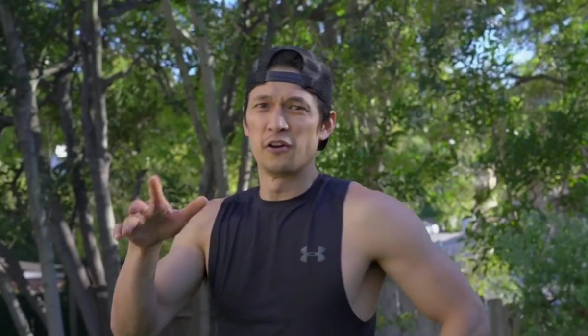 OumyLightwood's tweet photo. Ofc the first productive thing I do today is screencapping Harry's flawless workout for science https://t.co/gEWzTFxMqU