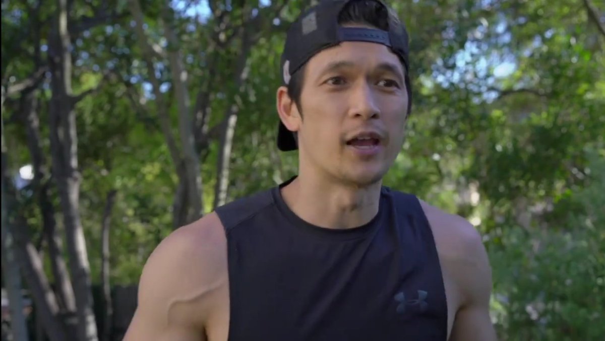 OumyLightwood's tweet photo. Ofc the first productive thing I do today is screencapping Harry's flawless workout for science https://t.co/gEWzTFxMqU