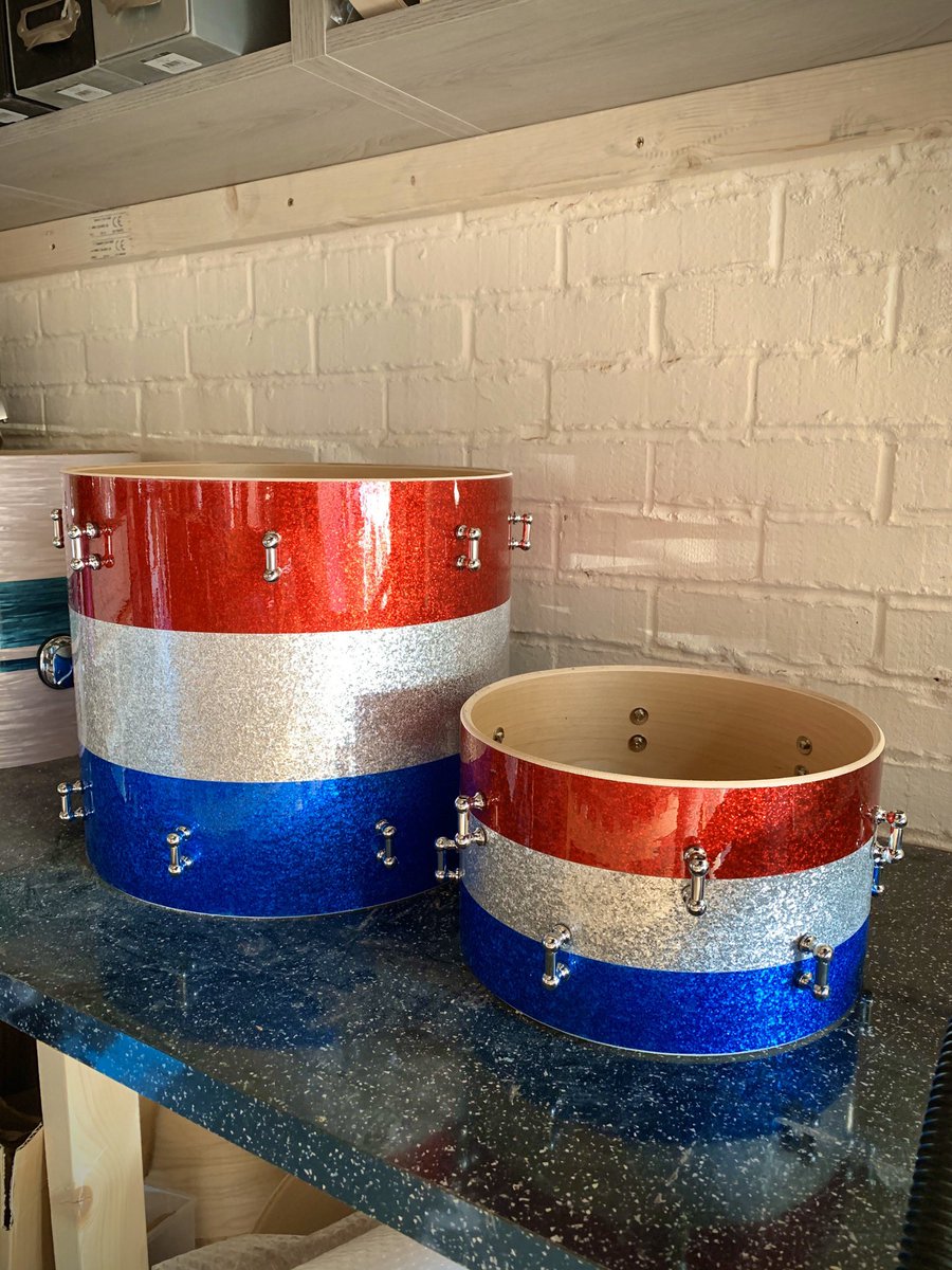 CarlADDrums's tweet photo. Fell in love with the girl from the rock show! Coming together now. #addrums #customdrums #travisbarker https://t.co/ygXndFGPCn