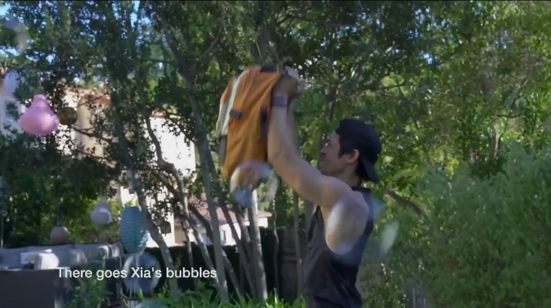 FourPrivetDr's tweet photo. Shum Kind of Workout has the greatest captions which will make you laugh, therefore adding some extra cardio. 🏋️‍♂️ #shumkindofworkout #MondayMotivation #Shadowhunters 
(bubbles by Xia for atmosphere) https://t.co/q7RbaSffdN