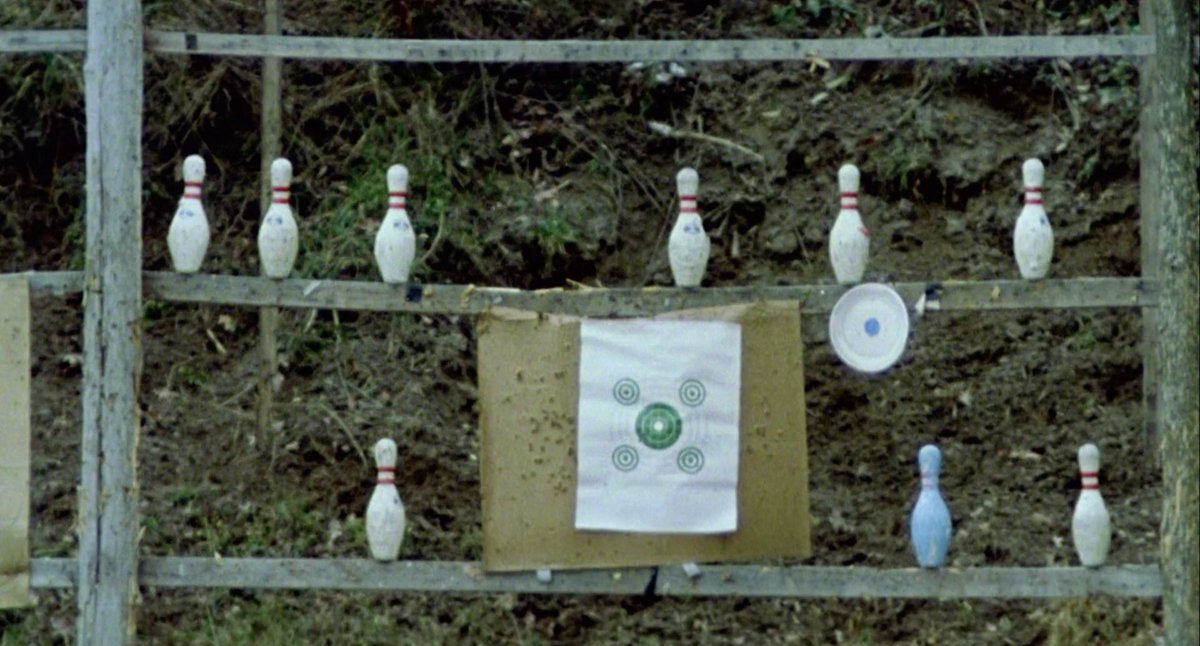 BOWLING FOR COLUMBINE (Moore, 2002)