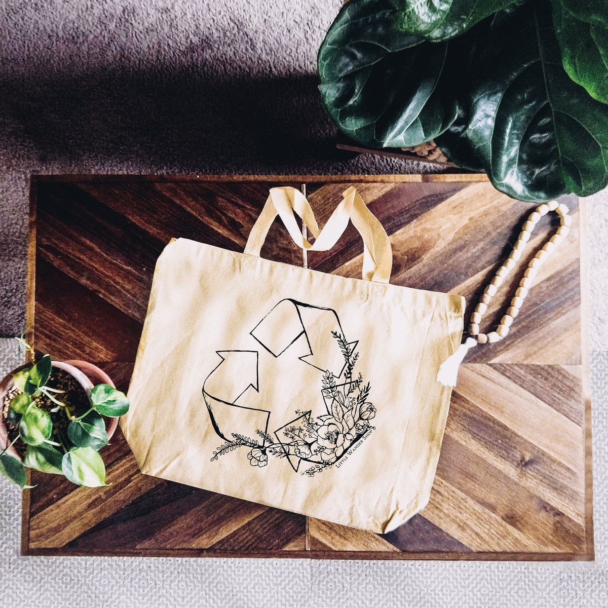 MandiO22's tweet photo. My totes are LIVE! Thank you all who continue to support my small business. This has been a special project for me, bringing my handdrawn artwork to life. I hope you all love it as much as I do!
https://t.co/Mv9iDIM5IU
RT #EarthDay #EarthDay2020 #EarthWeek #ecofriendly #shopsmall https://t.co/2cN0oXdfnV