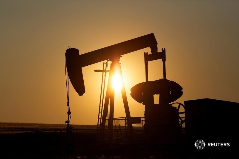 MORE: Physical demand for crude has dried up, creating a global supply glut as billions of people stay home to slow the spread of the novel coronavirus  #OilPrice  https://reut.rs/2KlCKdm 