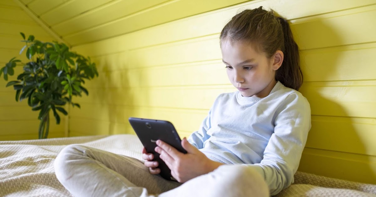 UMNExtYouthDev's tweet photo. How are you using technology to work with youth from a distance? https://t.co/4F2XnVTIsy https://t.co/ww258u4DFo