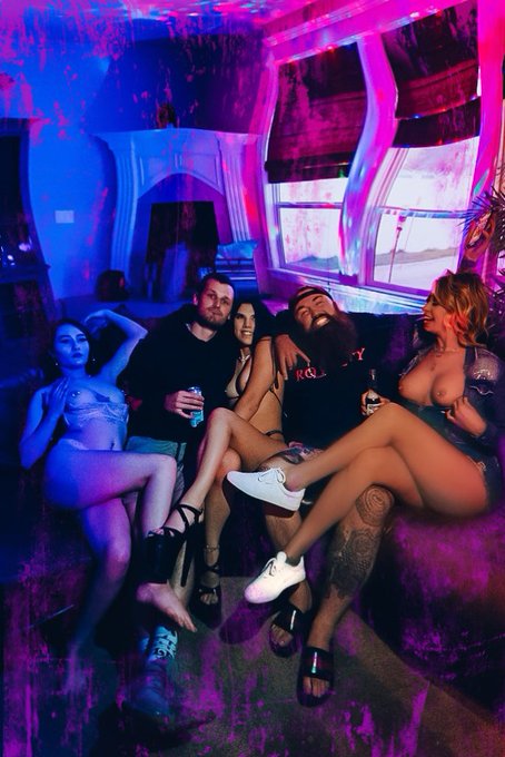 Ain&rsquo;t no party like @_RAVEKING party 💕 Happy birthday to my twin flame https://t.co/6i9PUPmaz4<a class="tags" target="_blank" title="On Twitter" href="/?out=eyJ0eXAiOiJKV1QiLCJhbGciOiJIUzUxMiJ9.eyJpYXQiOjE3MjA5Nzc0MDcsImlzcyI6InR3cG9ybnN0YXJzLmNvbSIsIm5iZiI6MTcyMDk3NzQwNywiZXhwIjoxNzUyNTEzNDA3LCJyZWRpcmVjdF91cmwiOiJodHRwczovL3R3aXR0ZXIuY29tL19SQVZFS0lORyJ9.t0USJxdcSY7ja02f2NprAE4MAX0rFPMLQBHBNBao4cwFd3Iv9SY_A4IfUp-rlFAy_tfh_TAf55feQsMLdHWQAw">@_RAVEKING</a><a href="/tag/resolution2020"class="tags"><span>#resolution2020</span></a>