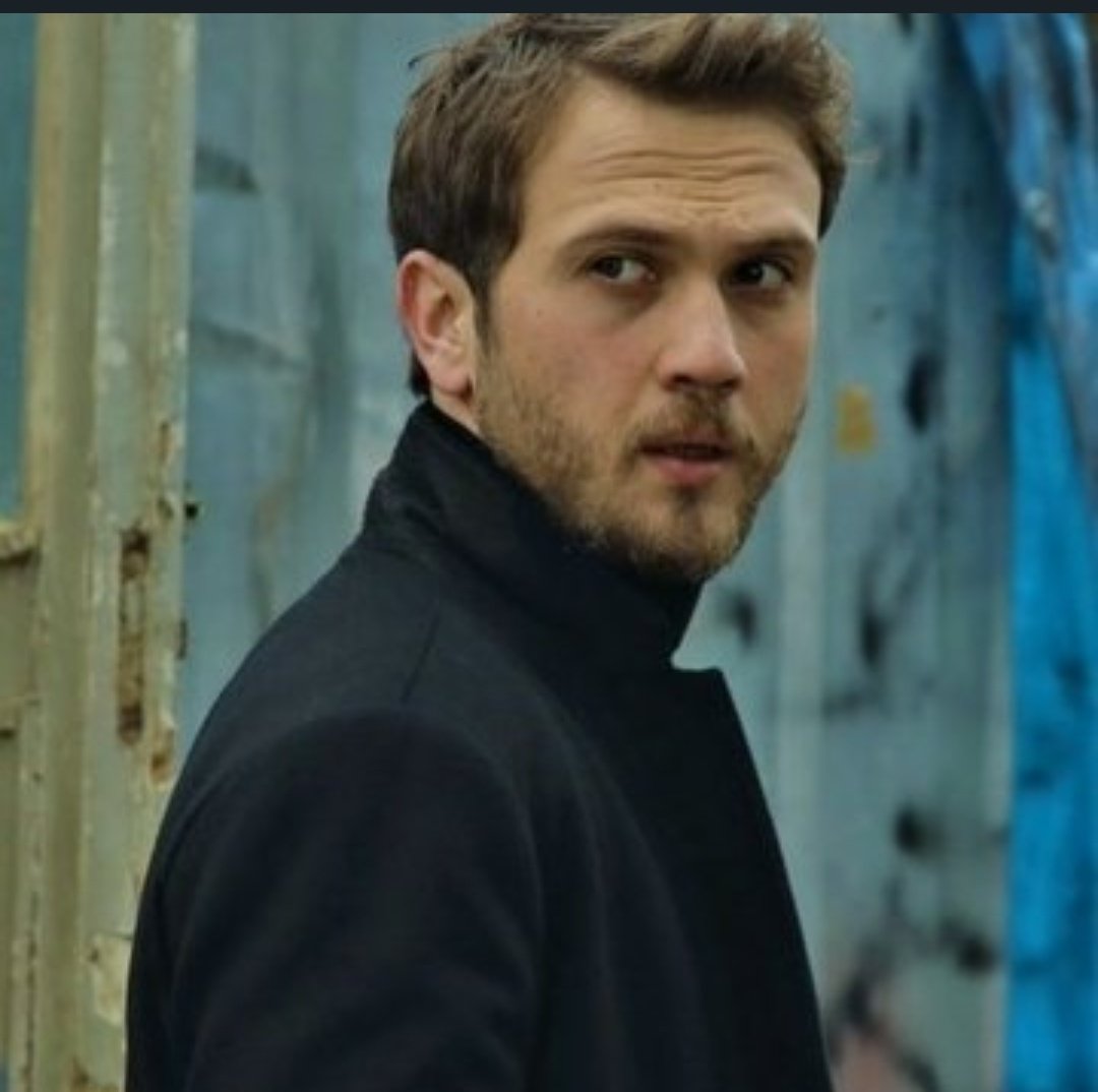 Арас булут чукур. Когда убьют чукур. Том бёрк актер. Чукур ямач. Ямач кочовалы актер.