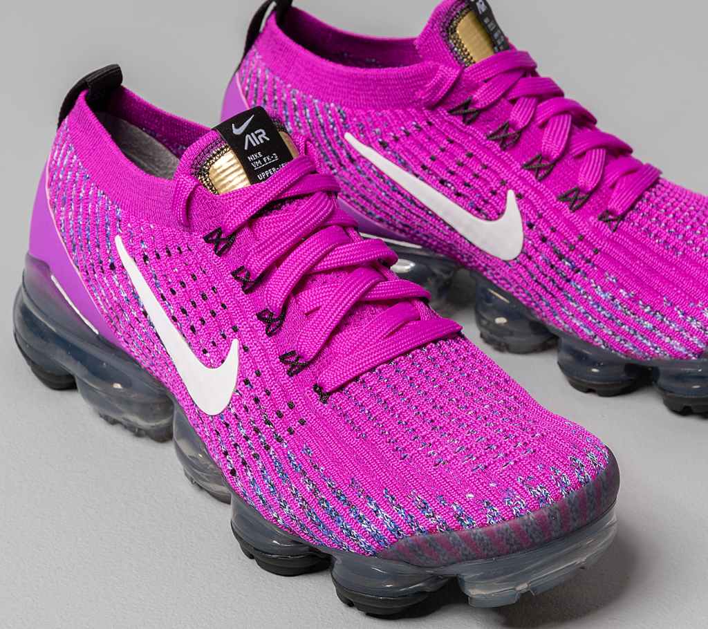 vivid purple vapormax