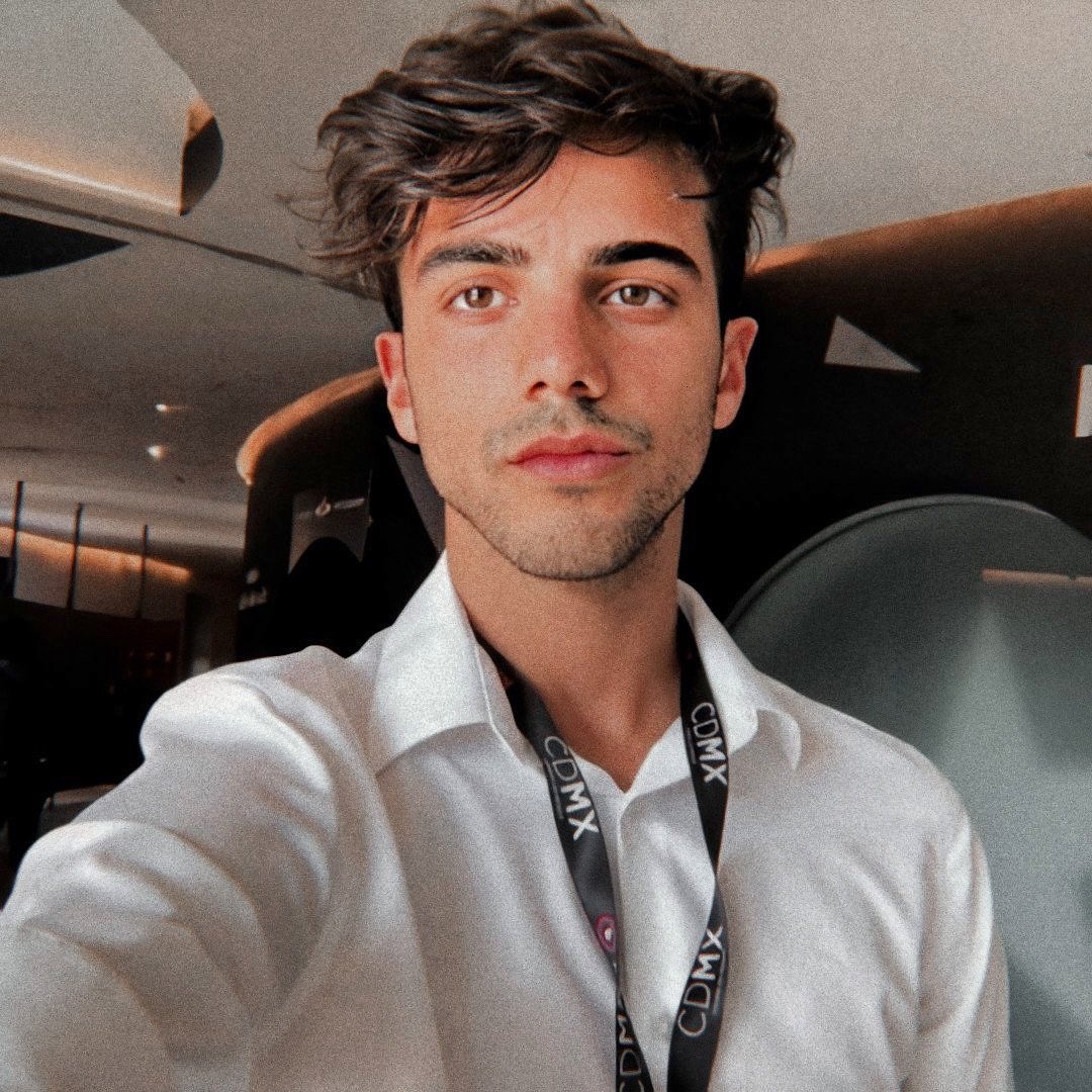 fedevigevani's tweet photo. Cuanto me dan del 1 al 10? 😍😍😍 https://t.co/u4AVe0AYHV
