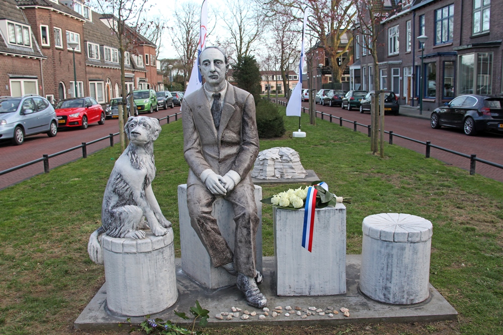 Sta ook in deze periode stil bij de Joodse slachtoffers van de tweede wereldoorlog. Volg de aangepaste herdenking van Jom Hasjoa morgenavond dinsdag 21-4 om 19.30 uur bij RPLWoerden.nl. bit.ly/34QVUkG