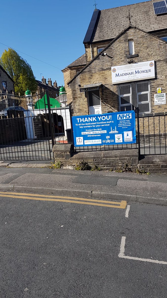 Muhammadimasji1's tweet photo. Banner to say THANK YOU to all frontline staff and Keyworkers from @Muhammadimasji1, @alhikmahproject alongside key partners @UKIMKEIGHLEY, @AlHidaayah_Fndn and Shans. 

"Whoever saves a life, it is as if he saved the life of the whole of Humanity" (Quran 5:32). 
#NHSheroes https://t.co/Yz1XR76nKa