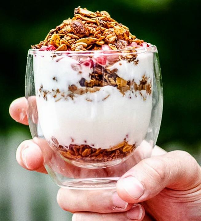 SettonFarms's tweet photo. Energize your morning routine with homemade granola! A little crunch and a lot of plant based protein from our delicious pistachios 🌱 photo by @mayihavethatrecipe #poweredbypistachios #yummy #cleanbreakfast #healthybreakfast #wellandgoodeats #plantbaseddiet #plantbasedprotei… https://t.co/9YJG1oHzuC
