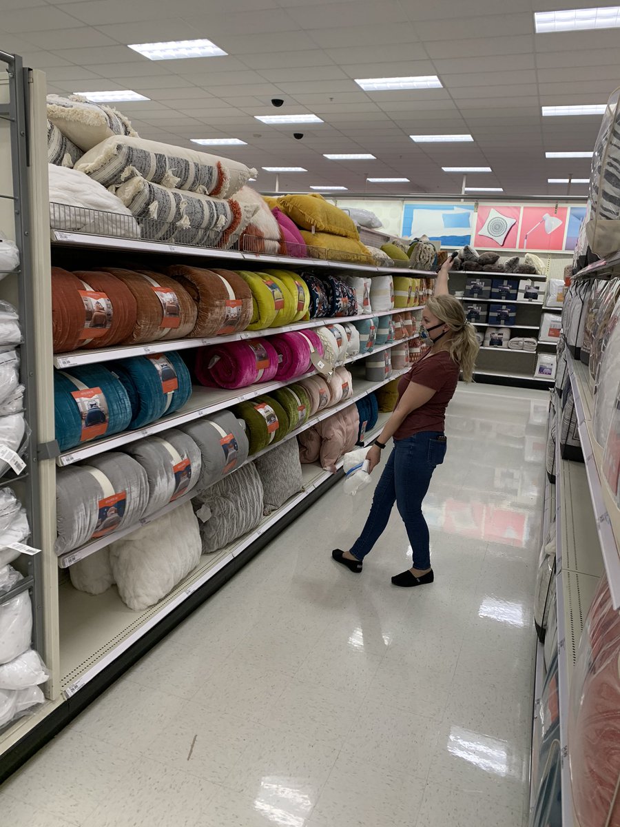 DBO’s McKenzie and Shelby rocking out the zones in 2357 #crispyzones @JPDixon77 <a href="/KevinKaminski10/">Kevin Kaminski</a> <a href="/RicaDevas/">Erica DeVasier</a>