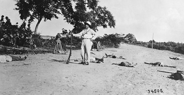 En 1915, les américains débarquent pour occuper Haïti jusqu’à 1934. Ils vont massacrer les paysans haïtiens, les déposséder de leurs terres ainsi ils pousseront les paysans à immigrer à Cuba et en République dominicaine.