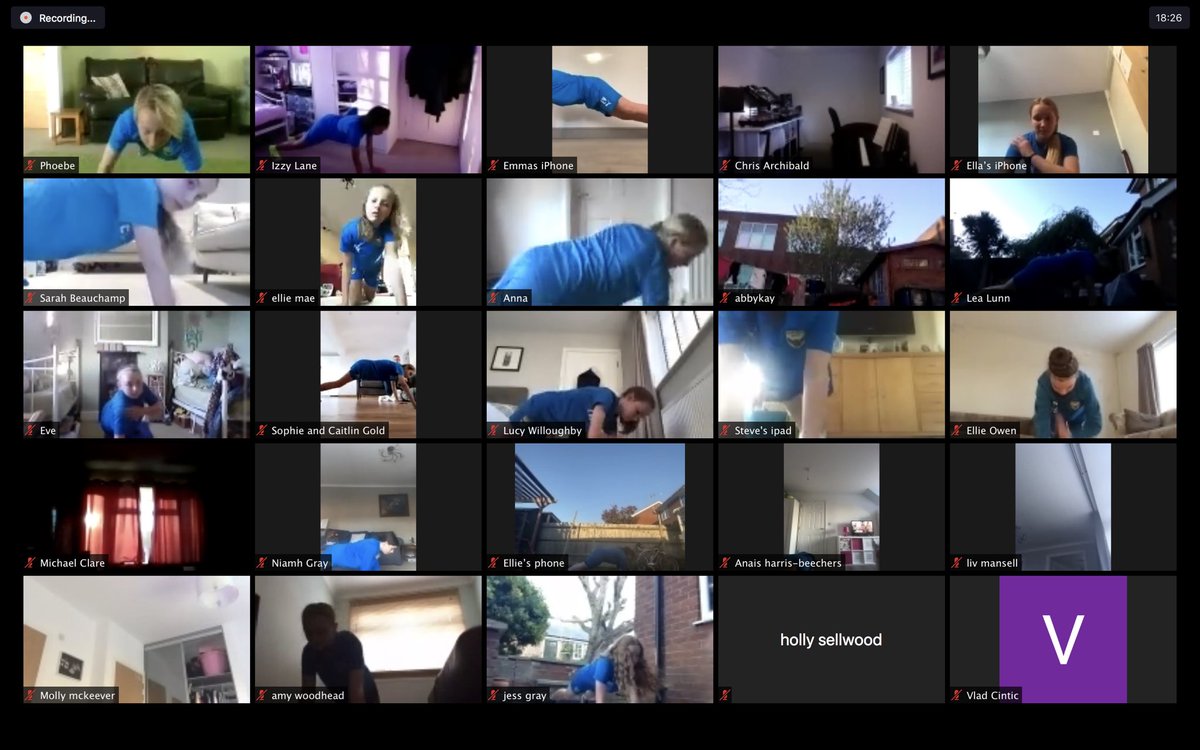 RTC Workout 💪 

55 of the players tuned in this evening for a session with <a href="/OfficialOUWFC/">Oxford United Women</a> forward and <a href="/BuzzGymOxford/">Buzz Gym UK</a> Assistant Manager <a href="/stephbent/">StephBent</a> 👏 

Great shift ladies 🙌

#OUWFCRTC #OUWFC #OUFC