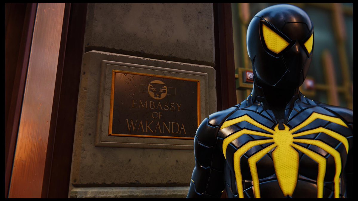 @insomniacgames My favorite suit. 👍🔥🔥🔥🔥 #SpiderManPS4 #MarvelAtHome