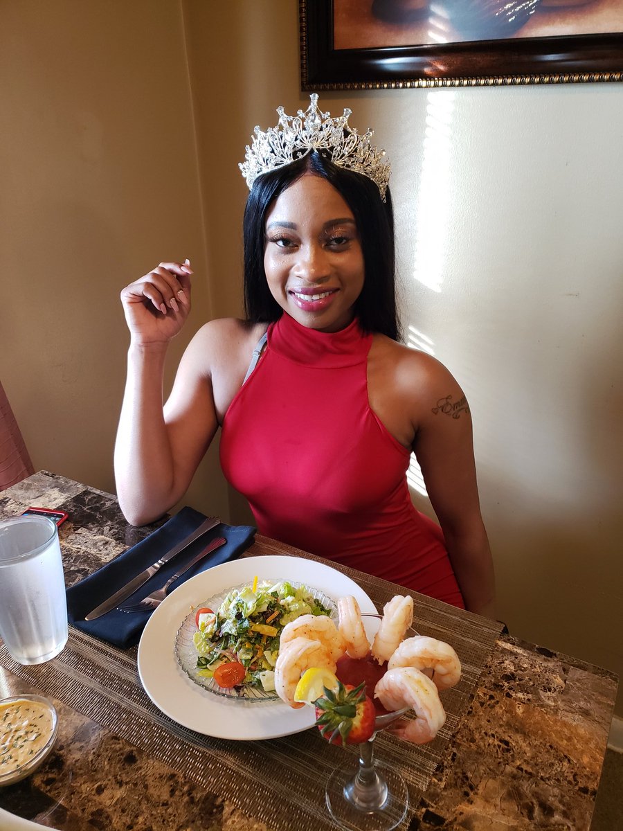 ChefDamianSmit1's tweet photo. Personal Chef Birthday dinners @MsPattyJackson https://t.co/UPKmgS6uwl