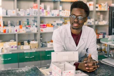CostlyDr's tweet photo. More than ever before, the fight against COVID-19 is UNITING our healthworkers force Locally, Nationally &amp;Globally. 

Pharmacists, Nurses, Doctors, Med Lab. Scientists, all frontlines are uniting to fight for a common cause!

We pray this continues when the pandemic is over..... https://t.co/eUlKouzZlY
