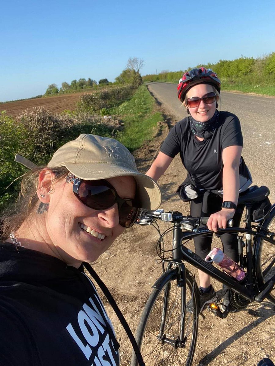 Bicester Hallions FC tweet media