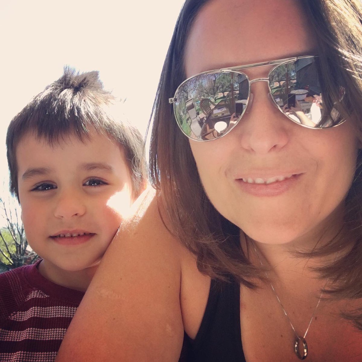 TheTenorchick's tweet photo. Trying to work from home has been seriously challenging (logistically, mentally, emotionally), but little things like taking a lunch break to eat popcorn on the patio just brings me joy. ☀️😁❤️

#covi̇d19 #quarantine #workfromhome #littlethings #momlife https://t.co/BdtDFyjlJE