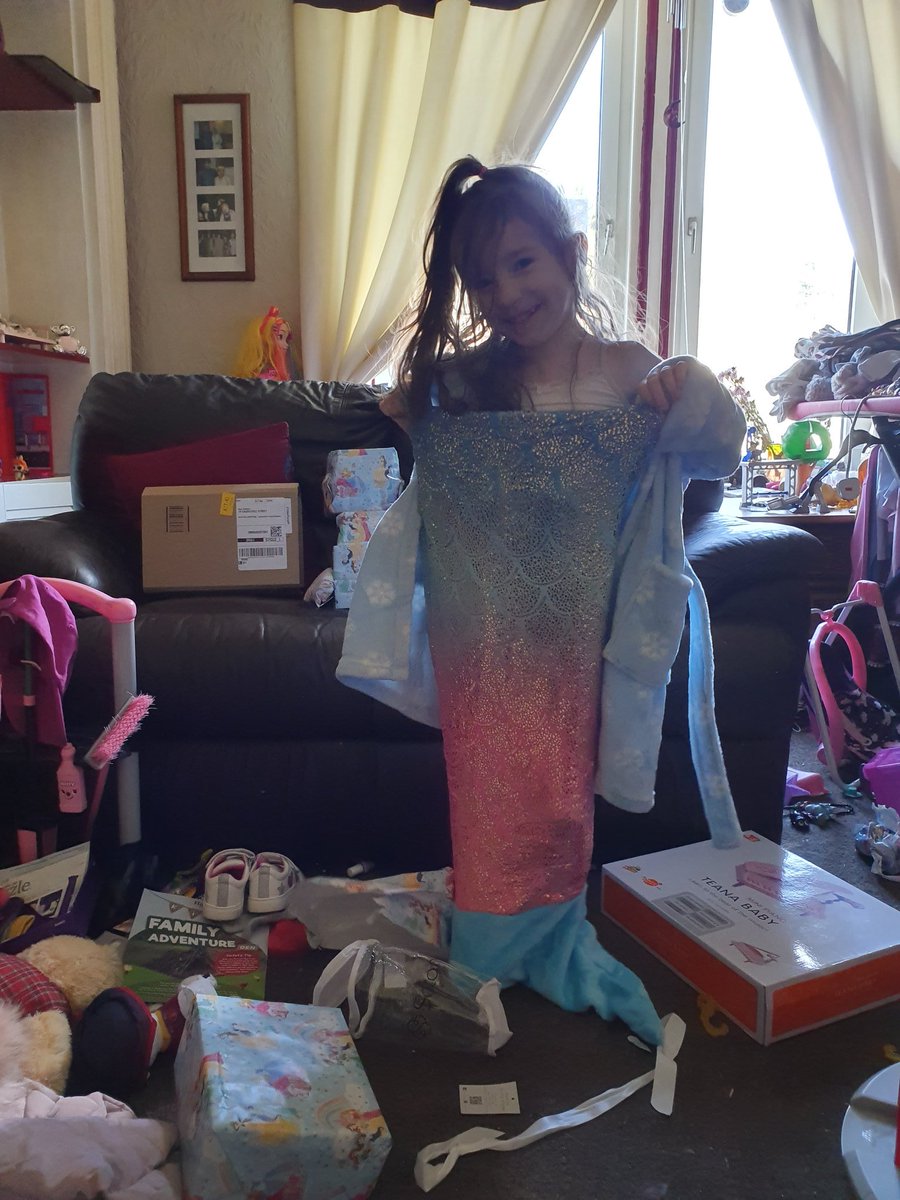 _x_EL's tweet photo. @Glenpark_elc Today is Nayas 5th Birthday so we've had a fab wee day in the house and a wee walk with the dogs ❤ https://t.co/1KvZqOiDaW