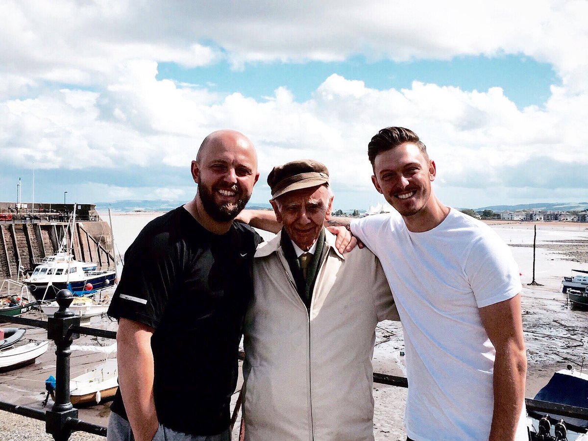 WINi__10's tweet photo. Really sad news today that my Dadβs Mum Alice, long term partner Wilf, sadly passed away this afternoon Aged 92 π
I hope that you now get to spend some time with your Alice & maybe you are able to give my Dad a hug from me xx #RIPWilf ππ» #Legend π https://t.co/XGx286eZUF