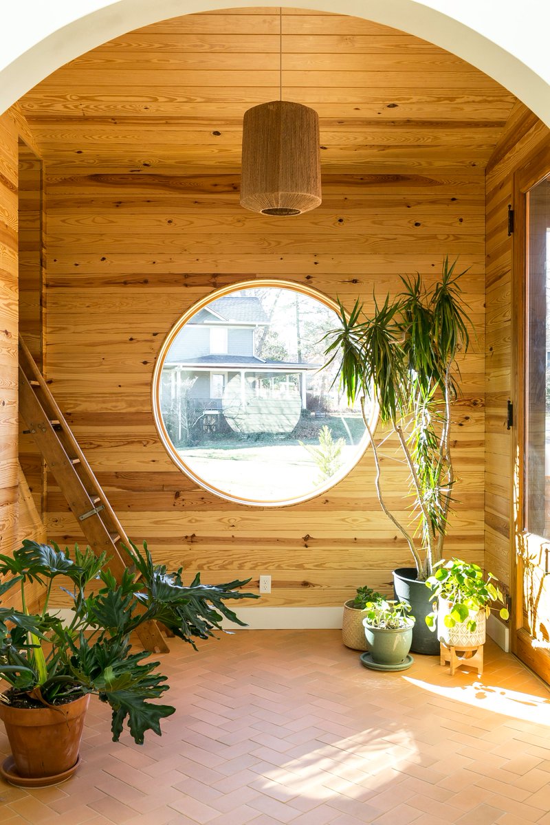 Last but not least, VERY COOL HOMES from New Mexico to Asheville to Amagansett, photographed under the direction of Audrey Levine:  https://www.curbed.com/2020/3/9/21166554/santa-fe-jonathan-boyd-home-tour https://www.curbed.com/2020/2/24/21145669/asheville-ross-smith-home-tour https://ny.curbed.com/2020/2/10/21128014/hamptons-beach-house-amagansett-franklin-d-israel