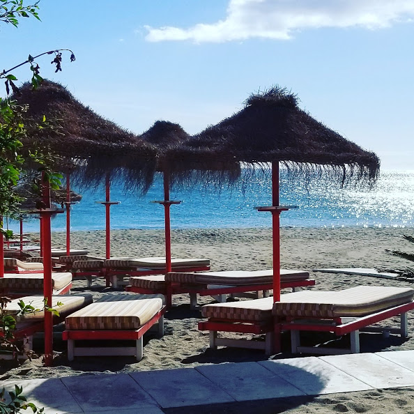 justflyspanje's tweet photo. Voorlopig mogen we misschien nog niet naar de Saanse stranden, maar vast een beetje dromen kan geen kwaad... ;-) De drie beste stranden van Málaga:
https://t.co/NzCGrFtu5f #lacarihuela #Calahonda #Burriana https://t.co/KCeqlWAVQD