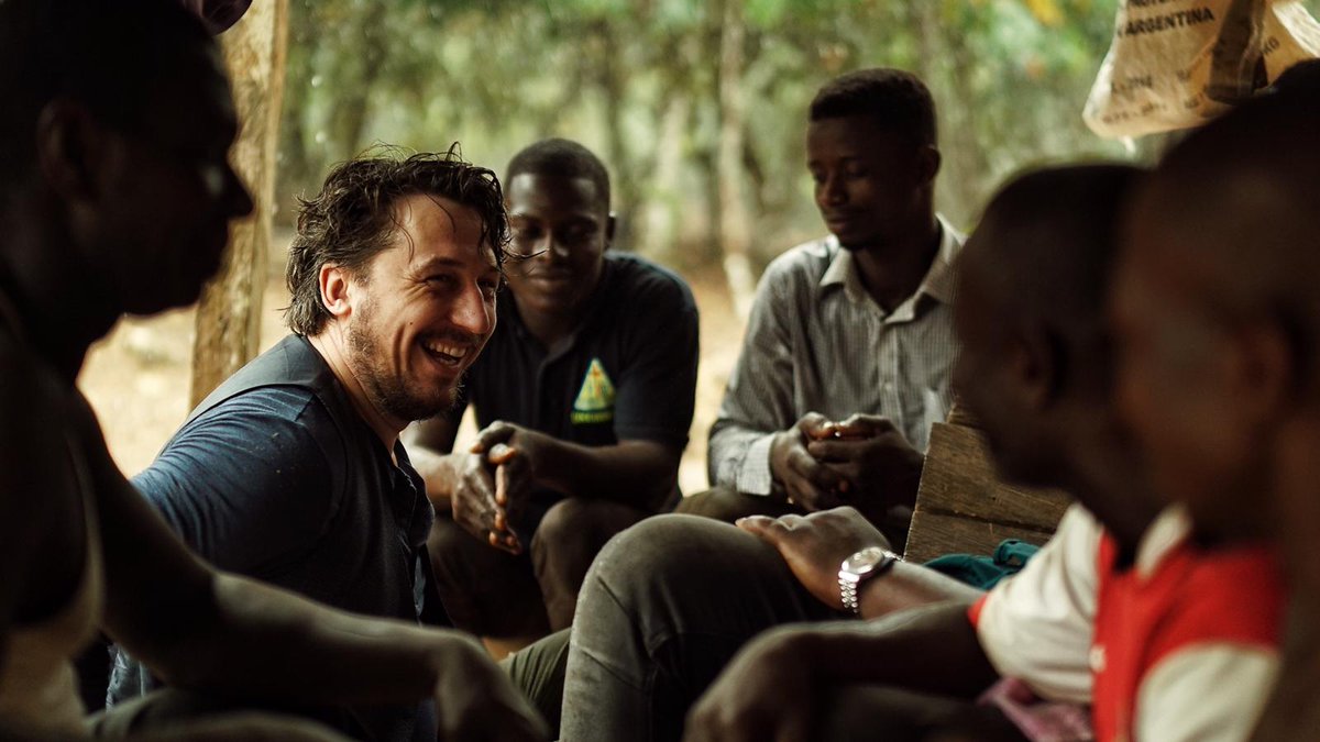 chocoproef's tweet photo. MORGEN: Premiere 'Mede Mogelijk Gemaakt...' 📺🥂
Dinsdag 21 april // 21.30 uur // RTL Z​

Hij is klaar! En morgen kun jij hem zien:
de documentaire die een jaar lang ons journalistieke experiment in de cacao-industrie volgde.

https://t.co/8vPyf6yW1T https://t.co/jICRTlYnId