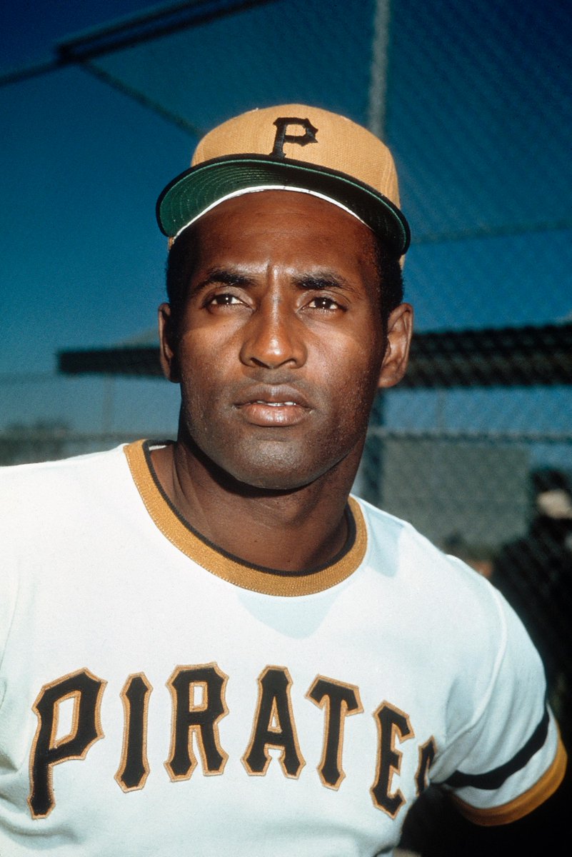 piratasbeisbol's tweet photo. #UnDíaComoHoy en 1973, nuestro venerado Roberto Clemente fue exaltado al Salón de la Fama de Cooperstown.

#LosPiratas | #LunesDeLeyenda ⭐️ https://t.co/9PDLsN3OW9
