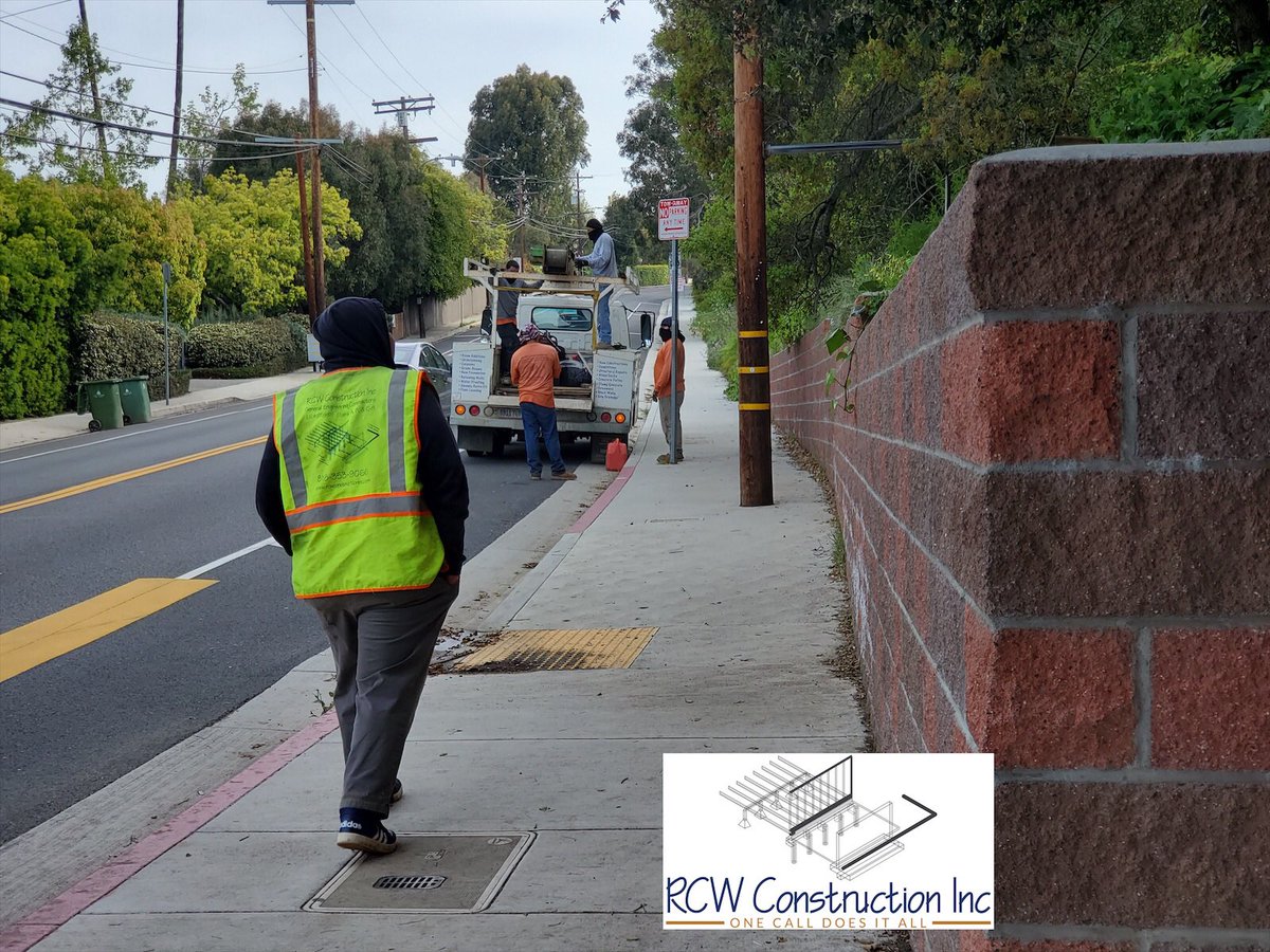 ConstructionRcw's tweet photo. #structuralconcrete #foundationcontractor #retainingwall #hillsidespecialist #drilling #gradebeam #construction #generalengineeringcontractor #rcwcrew #santamonica #losangeles_city #smallbusiness #stayhome #supportsmallbusiness π·ββοΈ https://t.co/amwDz1lMrQ