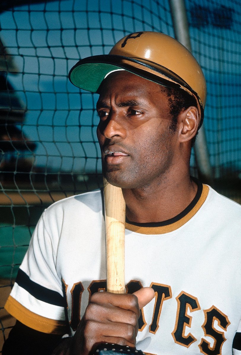 piratasbeisbol's tweet photo. #UnDíaComoHoy en 1973, nuestro venerado Roberto Clemente fue exaltado al Salón de la Fama de Cooperstown.

#LosPiratas | #LunesDeLeyenda ⭐️ https://t.co/9PDLsN3OW9