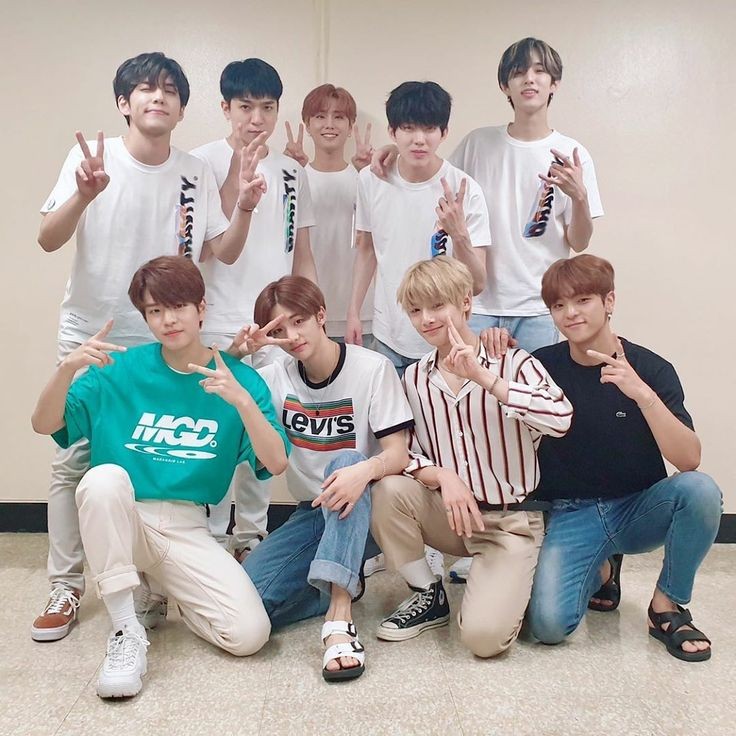 got7 and stray kids being supportive dongsaengs