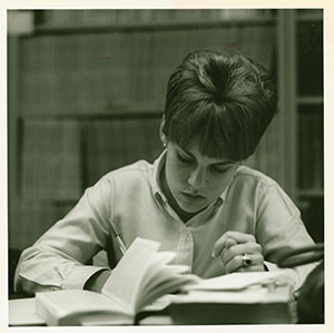SusanFalciani's tweet photo. (1/2) Special Collections &amp; Archives has launched "Documenting the Pandemic: Muhlenberg College during COVID-19," collecting stories of this unprecedented time on and off campus.....
https://t.co/vfW1eF8jMv https://t.co/Y8ZpFO7vwU