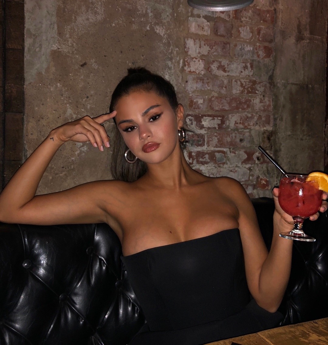 Selena Gomez living her best life as a bad btch - a thread I don't think there are better pics to start this thread, honestly